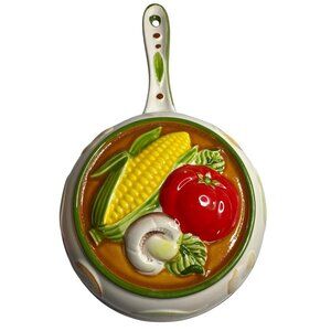 Gailstyn Sutton Towle Ceramic Wall Hanging Skillet 3D Veggies